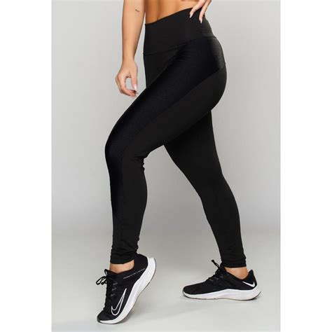 Calca Legging Preta Brilhosa em promoção na Netshoes!.